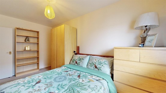 Images for Aplin Way, Isleworth EAID:ajmanserapi BID:1