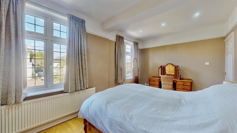 Images for Woodlands Road, Isleworth EAID:ajmanserapi BID:1
