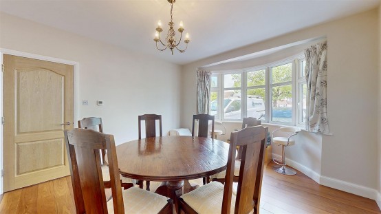 Images for Great West Road, Isleworth EAID:ajmanserapi BID:1