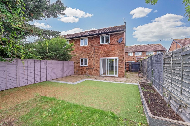 Images for Crofters Close, Isleworth EAID:ajmanserapi BID:1