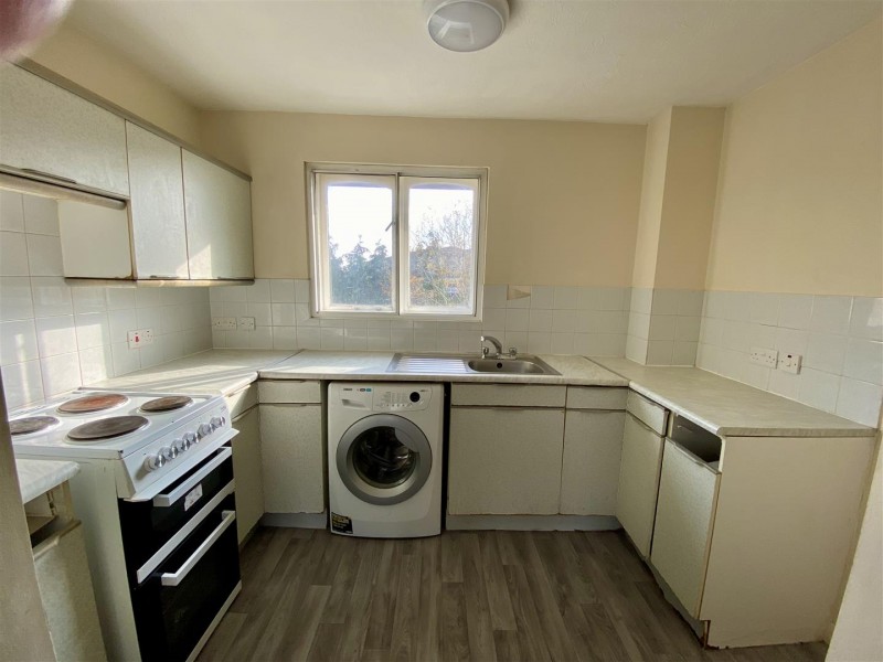 Images for Berry Court, Raglan Close EAID:ajmanserapi BID:1