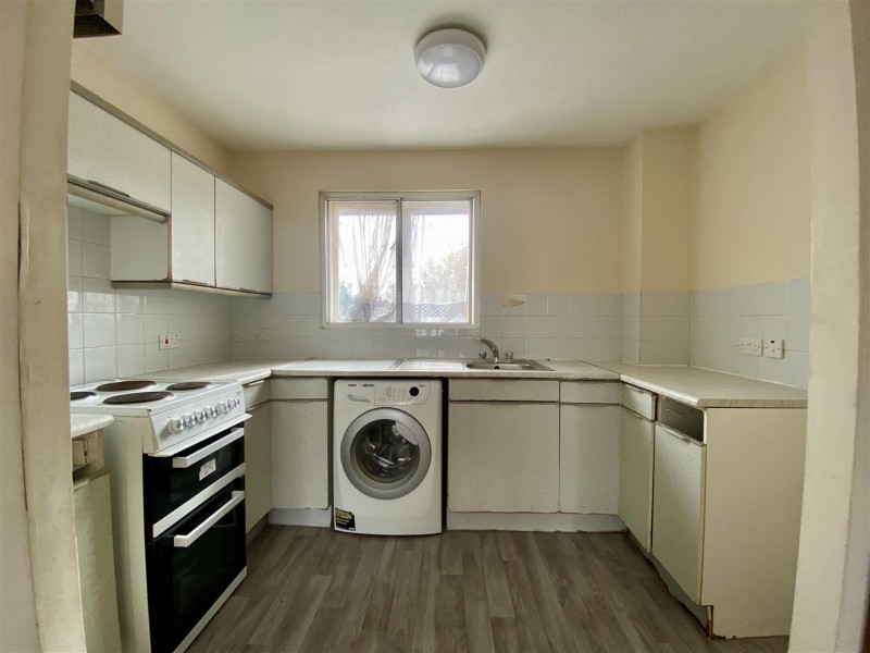 Images for Berry Court, Raglan Close EAID:ajmanserapi BID:1