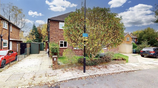 Images for Weston Gardens, Isleworth EAID:ajmanserapi BID:1