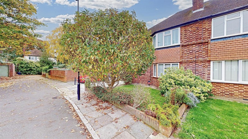 Images for Weston Gardens, Isleworth EAID:ajmanserapi BID:1