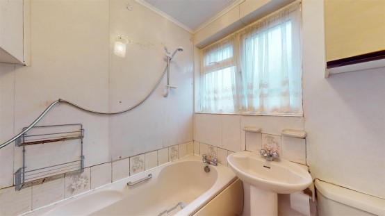 Images for Weston Gardens, Isleworth EAID:ajmanserapi BID:1