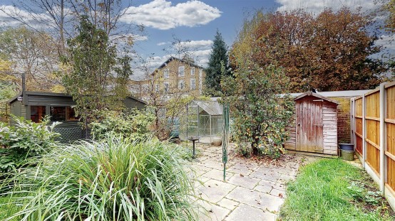 Images for Weston Gardens, Isleworth EAID:ajmanserapi BID:1