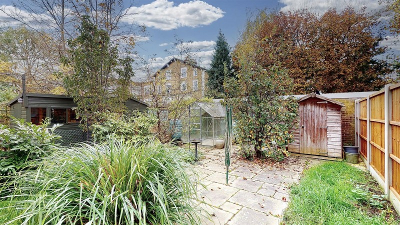 Images for Weston Gardens, Isleworth EAID:ajmanserapi BID:1