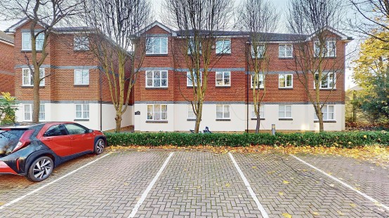 Images for Malting Way, Isleworth EAID:ajmanserapi BID:1