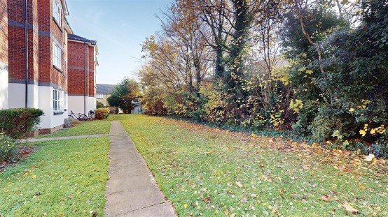 Images for Malting Way, Isleworth EAID:ajmanserapi BID:1
