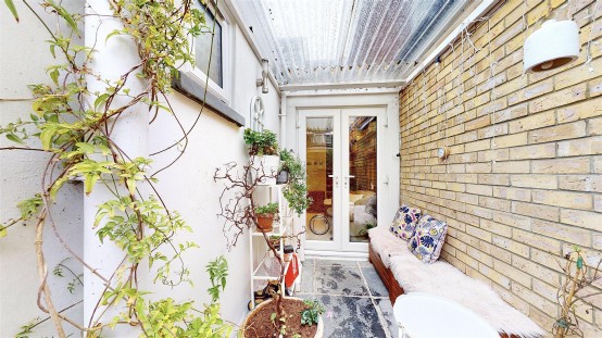 Images for Linkfield Road, Isleworth EAID:ajmanserapi BID:1