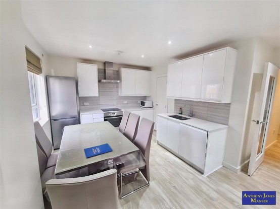 Images for Grove House Sidmouth Avenue, Isleworth EAID:ajmanserapi BID:2