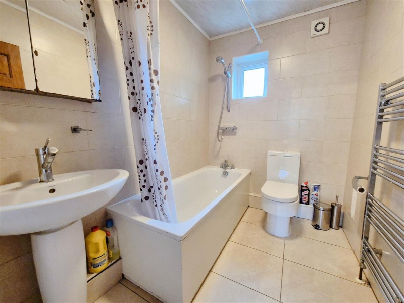 Images for Redesdale Gardens, Isleworth EAID:ajmanserapi BID:1