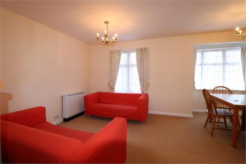 Images for Chamberlain Gardens, Hounslow EAID:ajmanserapi BID:1
