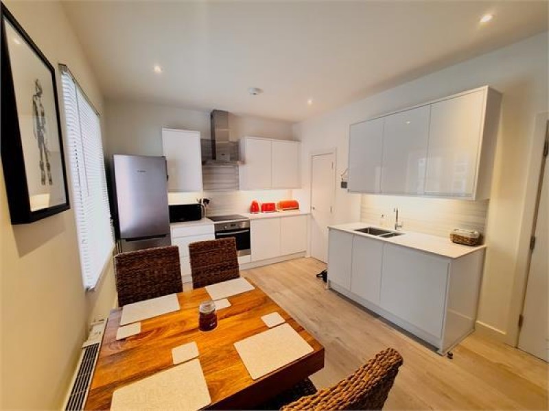 Images for Grove House, 76 Sidmouth Avenue EAID:ajmanserapi BID:1