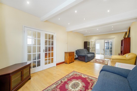 Images for Maswell Park Crescent, Hounslow EAID:ajmanserapi BID:2