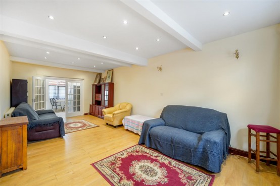 Images for Maswell Park Crescent, Hounslow EAID:ajmanserapi BID:2