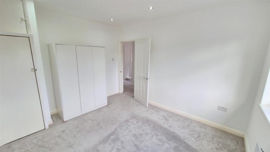 Images for Warren Road, Twickenham EAID:ajmanserapi BID:2