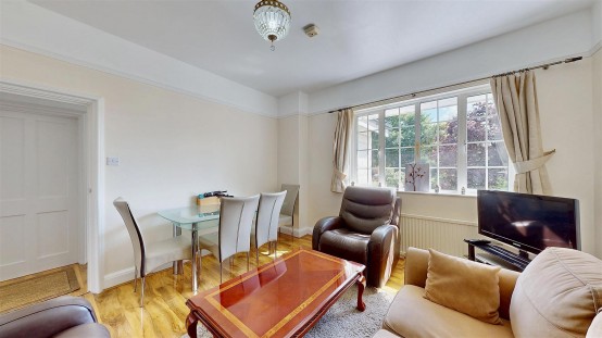 Images for Harvard Road, Isleworth EAID:ajmanserapi BID:1