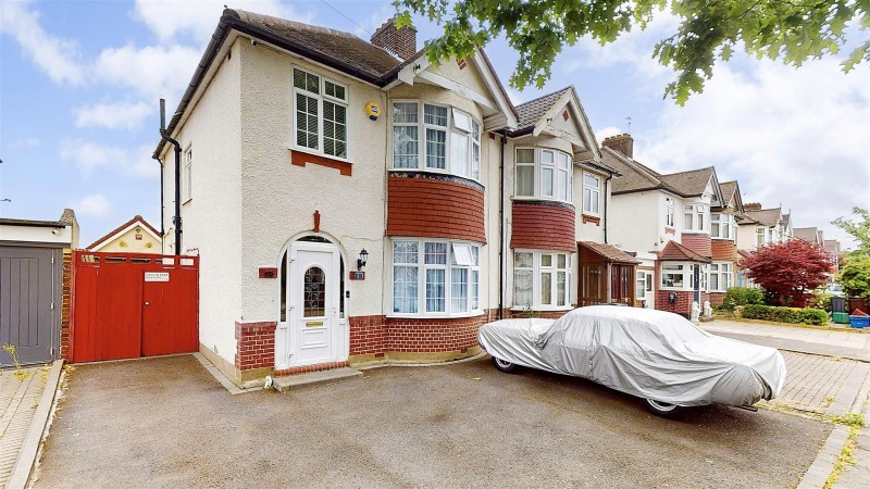 Images for Oaklands Avenue, Isleworth EAID:ajmanserapi BID:1