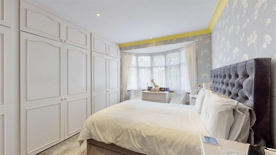 Images for Oaklands Avenue, Isleworth EAID:ajmanserapi BID:1