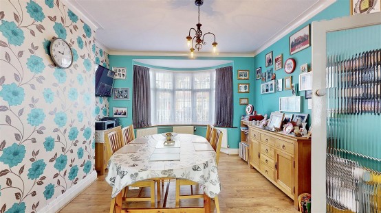 Images for Oaklands Avenue, Isleworth EAID:ajmanserapi BID:1