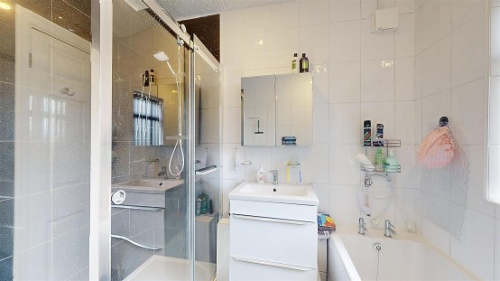 Images for Oaklands Avenue, Isleworth EAID:ajmanserapi BID:1