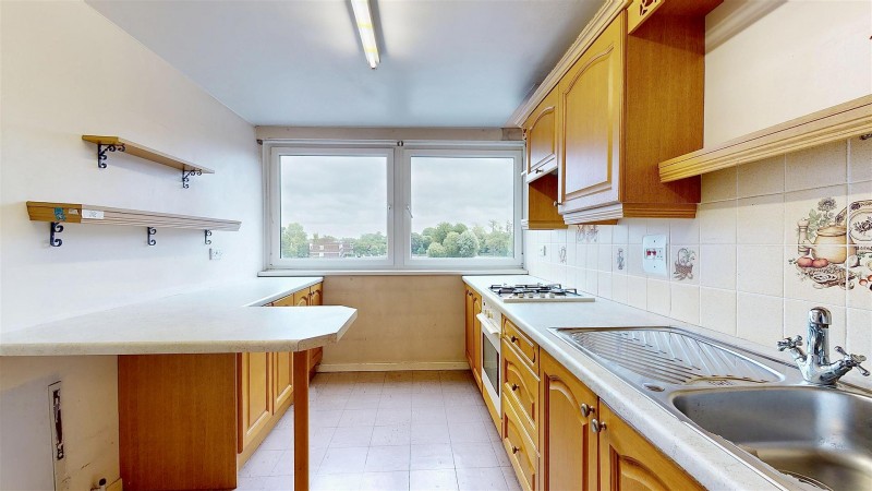 Images for Justin Close, Brentford EAID:ajmanserapi BID:1