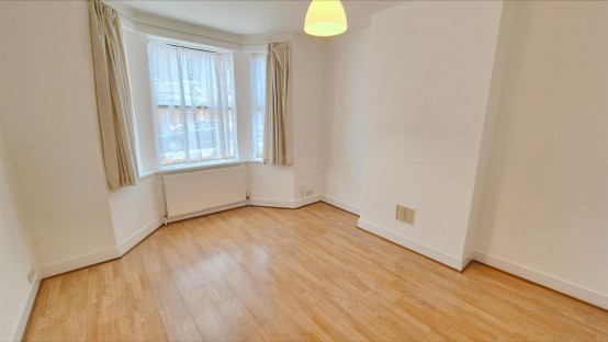 Images for Aylett Road, Isleworth EAID:ajmanserapi BID:1
