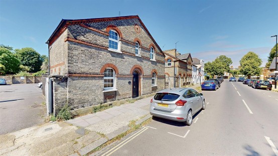Images for Thornbury Road, Isleworth EAID:ajmanserapi BID:1