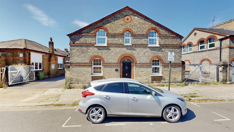 Images for Thornbury Road, Isleworth EAID:ajmanserapi BID:1
