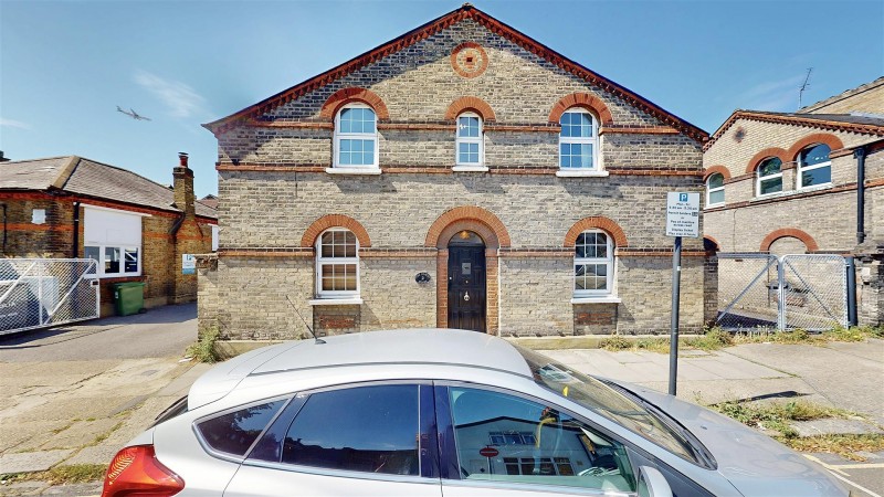Images for Thornbury Road, Isleworth EAID:ajmanserapi BID:1