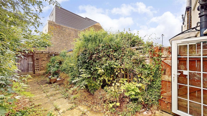 Images for Linkfield Road, Isleworth EAID:ajmanserapi BID:1