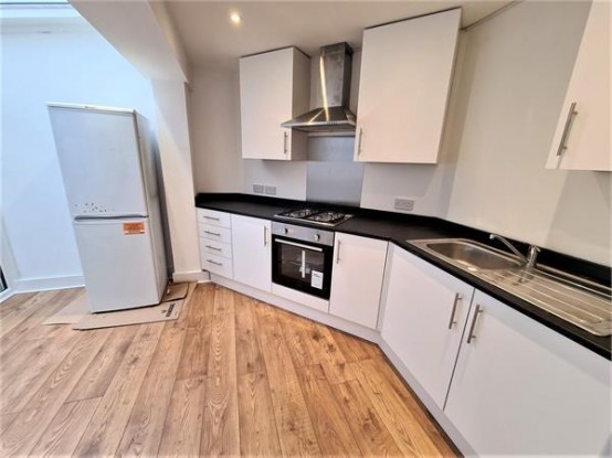 Images for Thornbury Road EAID:ajmanserapi BID:2