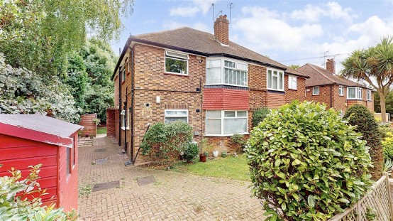 Images for Weston Gardens, ISLEWORTH EAID:ajmanserapi BID:1