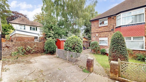 Images for Weston Gardens, ISLEWORTH EAID:ajmanserapi BID:1