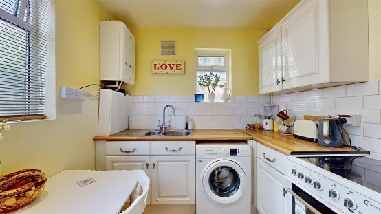 Images for Weston Gardens, ISLEWORTH EAID:ajmanserapi BID:1
