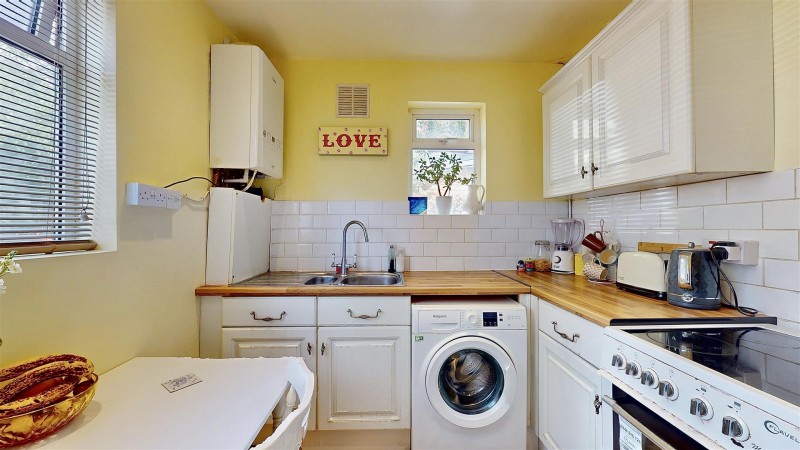 Images for Weston Gardens, ISLEWORTH EAID:ajmanserapi BID:1