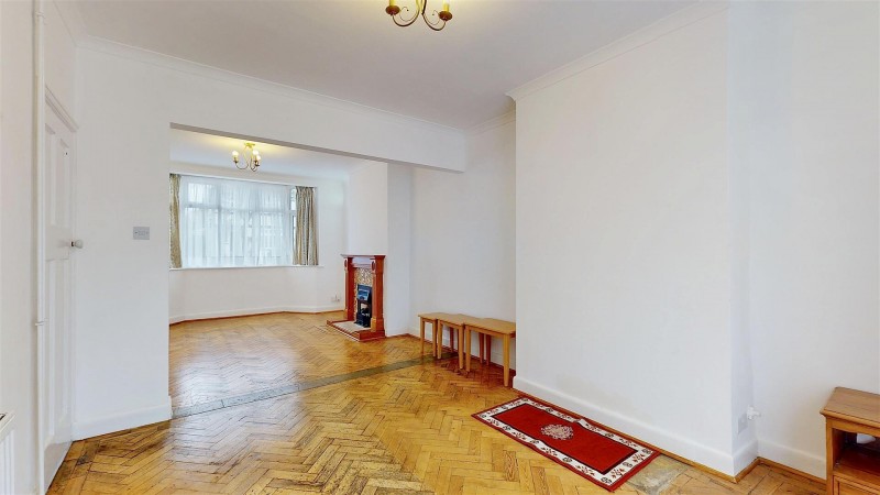 Images for Woodland Gardens, Isleworth EAID:ajmanserapi BID:1