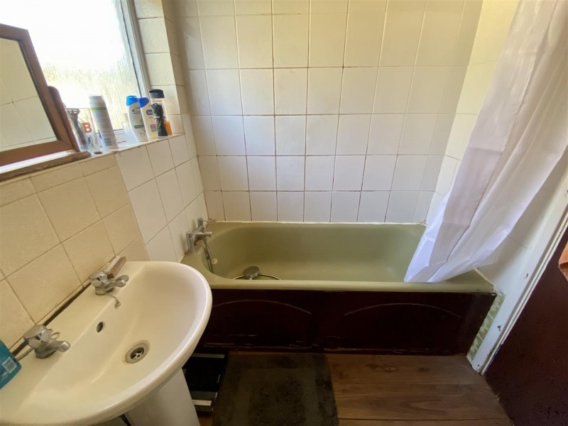 Images for Sidmouth Avenue, Isleworth EAID:ajmanserapi BID:1