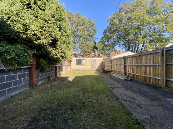 Images for Sidmouth Avenue, Isleworth EAID:ajmanserapi BID:1
