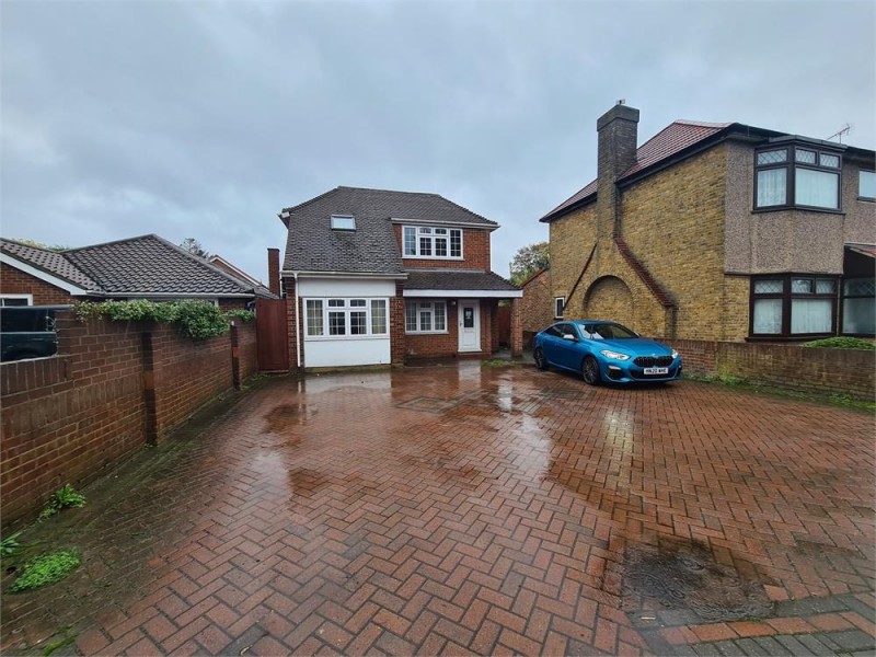 Images for Wellington Road North, Hounslow EAID:ajmanserapi BID:2