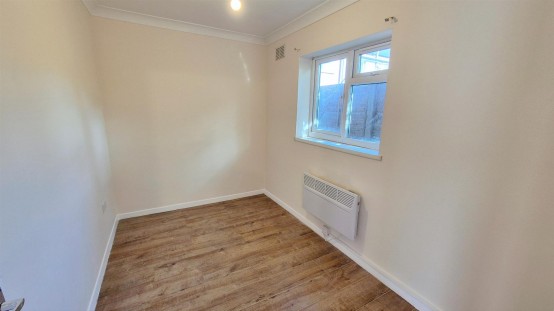 Images for Elmdon Road, Hounslow EAID:ajmanserapi BID:2