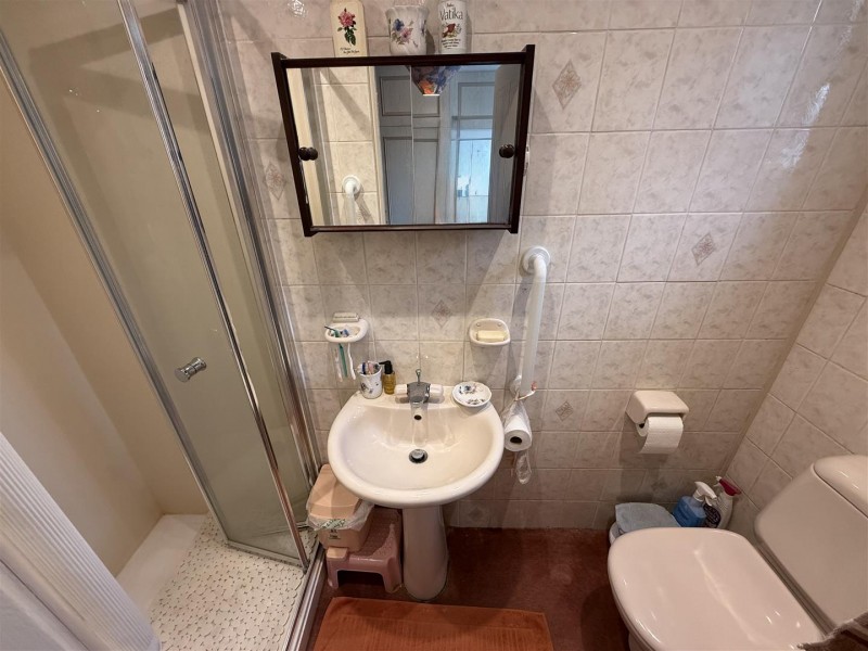 Images for Bath Road, Hounslow EAID:ajmanserapi BID:1
