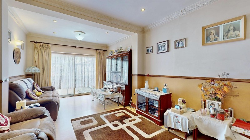 Images for Bath Road, Hounslow EAID:ajmanserapi BID:1