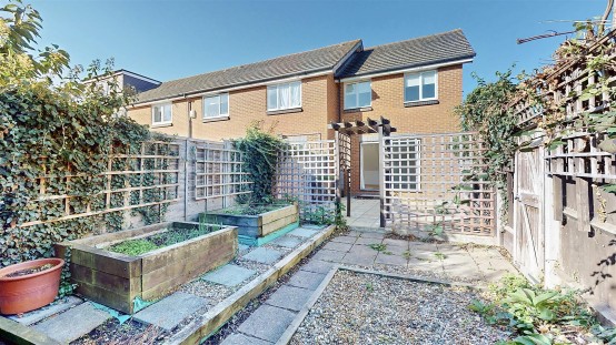 Images for Percheron Close, Isleworth EAID:ajmanserapi BID:1