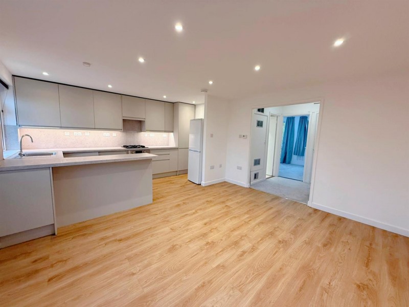 Images for Harrowdene Gardens, Teddington EAID:ajmanserapi BID:2