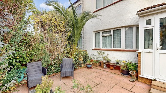 Images for Redesdale Gardens, Isleworth EAID:ajmanserapi BID:1