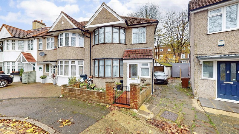Images for Crawford Close, Isleworth EAID:ajmanserapi BID:1