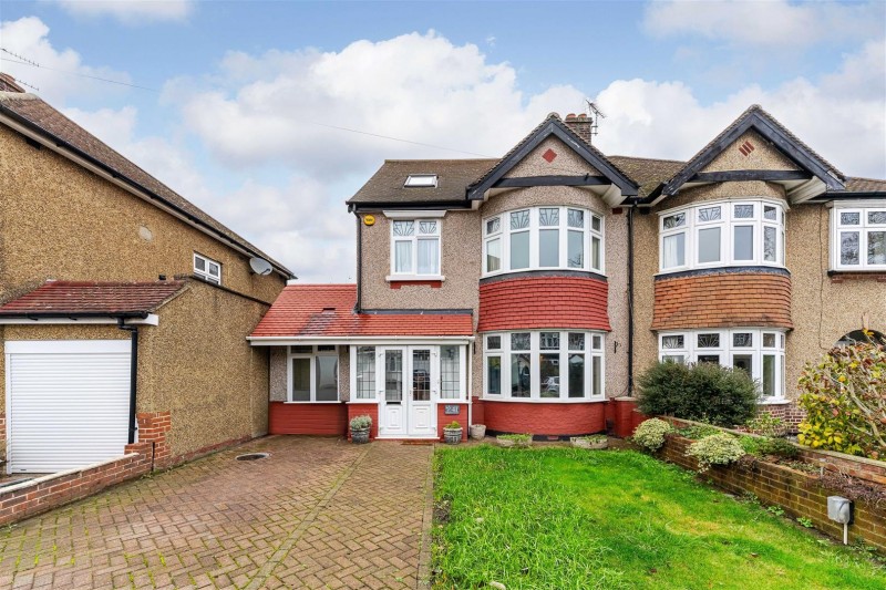 Images for Oaklands Avenue, Isleworth EAID:ajmanserapi BID:1