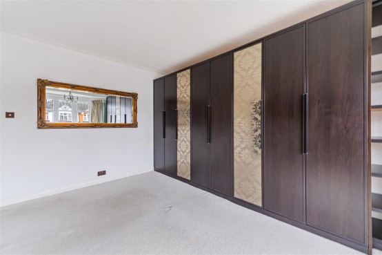 Images for Oaklands Avenue, Isleworth EAID:ajmanserapi BID:1